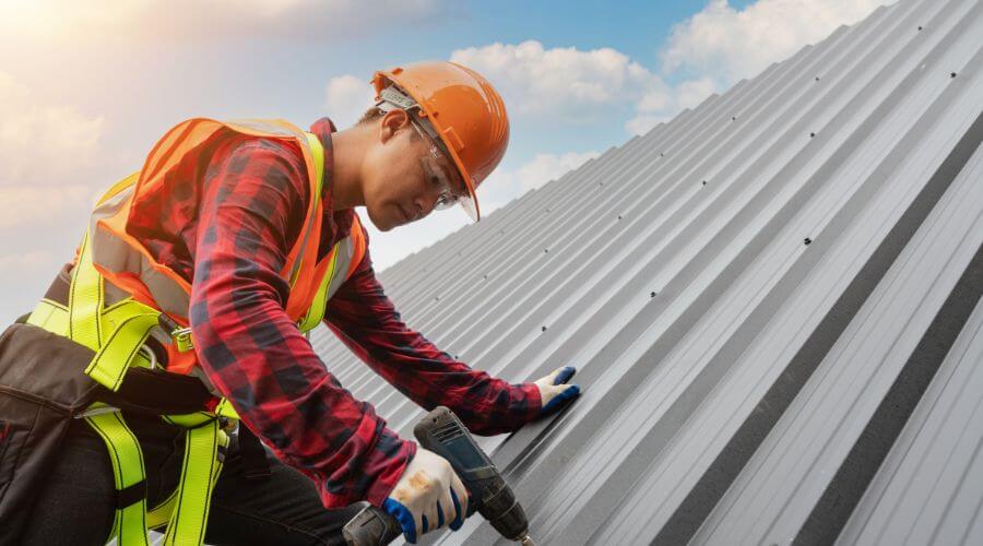 Professional Emergency Roof Repairs services in Deville, LA